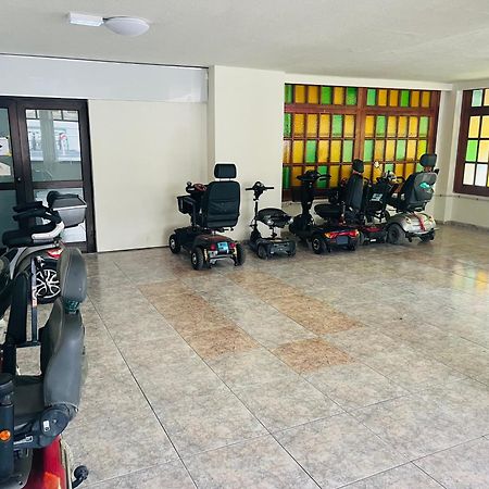 Superbe Appartement A Las Americas Torres Del Sol 아로나 외부 사진
