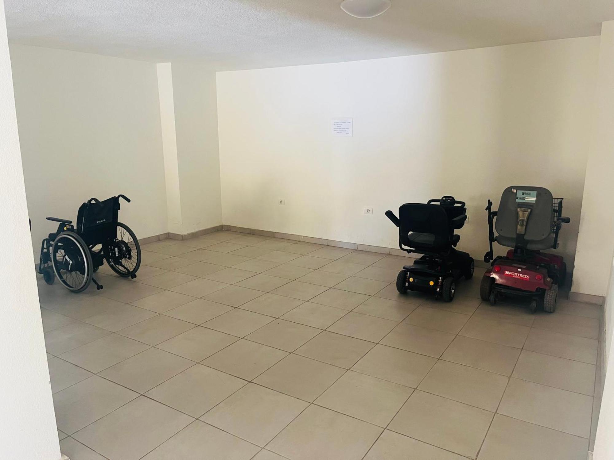 Superbe Appartement A Las Americas Torres Del Sol 아로나 외부 사진
