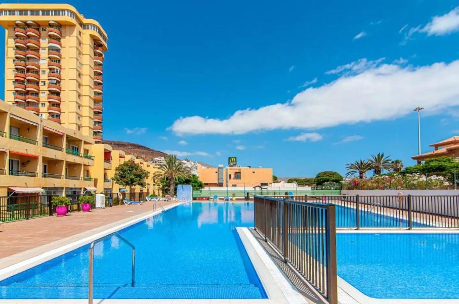Superbe Appartement A Las Americas Torres Del Sol 아로나 외부 사진